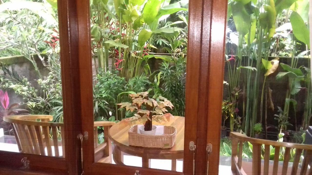 乌布塔曼普斯帕旅馆公寓 外观 照片